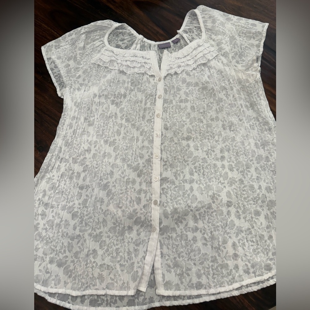 Laura Scott women’s White Floral Lace Blouse